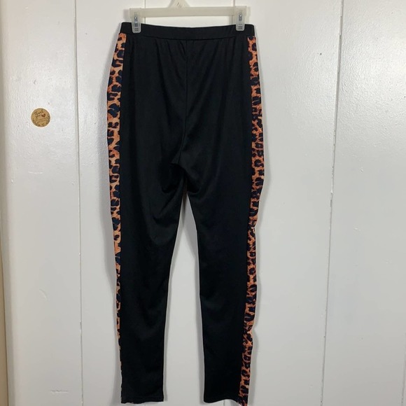 HIGH WAIST ANIMAL PRINT LEOPARD AND BLACK LEGGINGS SIZE M ELASTIC WAIST - Picture 3 of 6